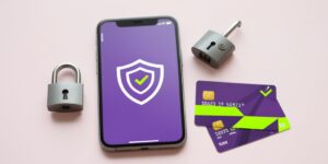 Know the Difference Between Credit Monitoring and a Credit Freeze